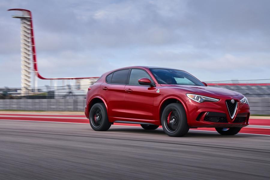  Alfa Romeo Stelvio Quadrifoglio (949) 2018 года  (NA) (фото 21 из 40)